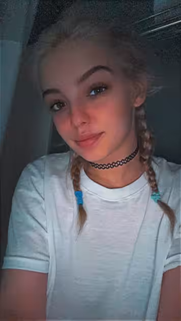 Escort Apple Almi in Alexandria, VA