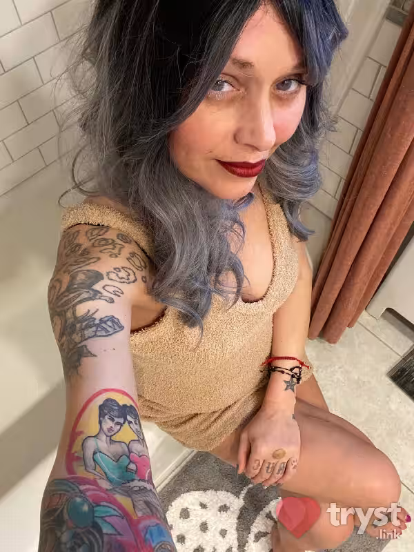 companion/Massage Freyja in Aurora, IL