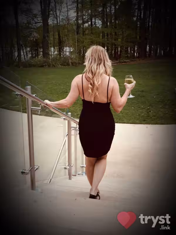 Escort Bridgette Stone in Charleston, SC