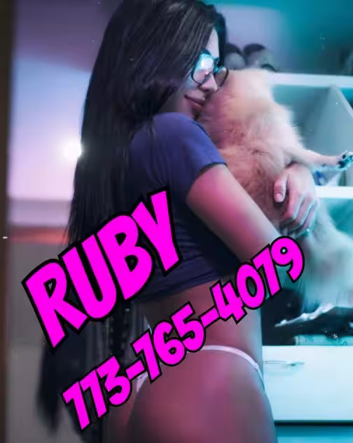 Escort/Massage Victoria / Ruby in Chicago, IL