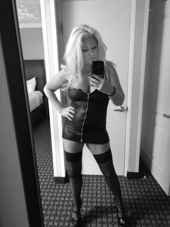 Escort/Massage/S&M Delicious Jenna in Dana Point, CA