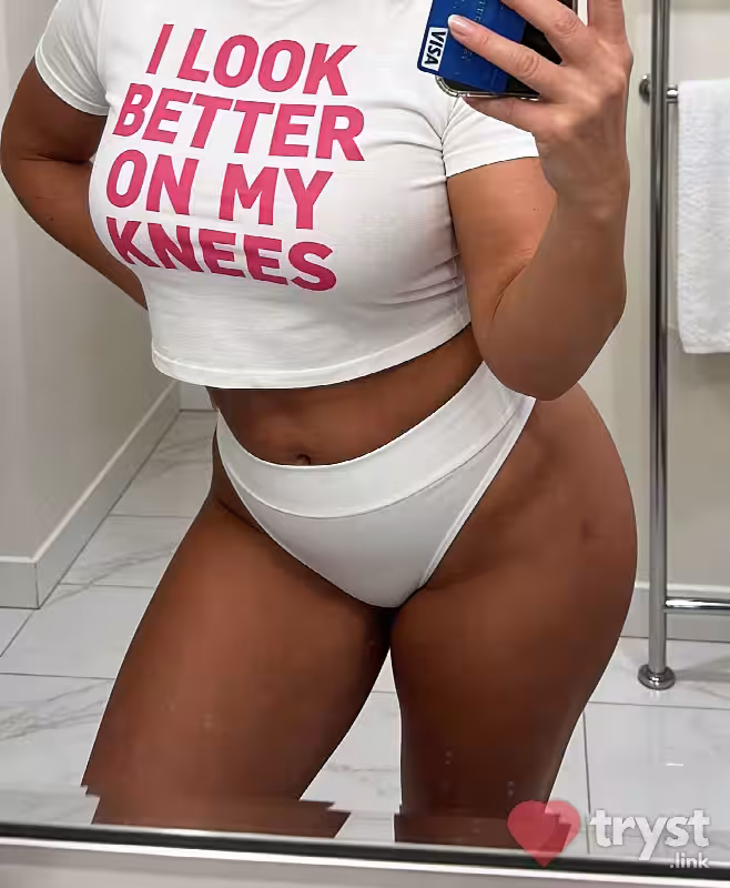 Escort Elizabeth in Des Moines, IA