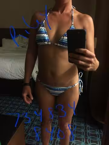 Escort/Massage Riley in Detroit, MI
