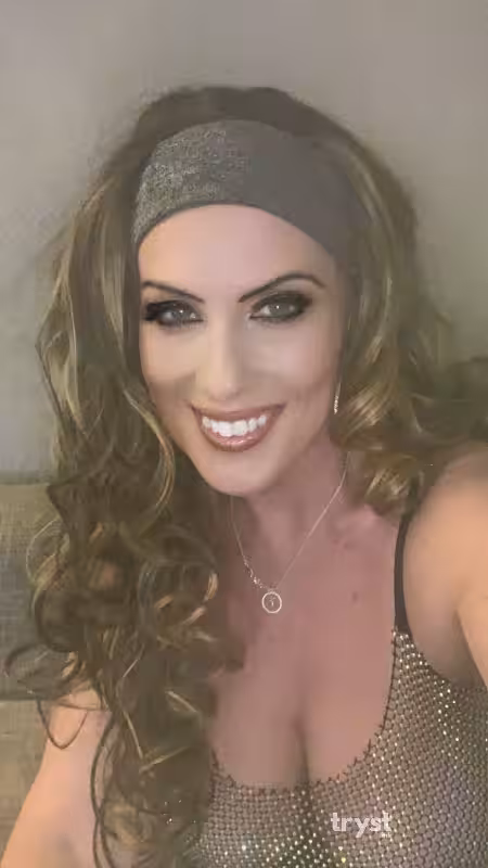 Escort Lacie in Fargo, ND