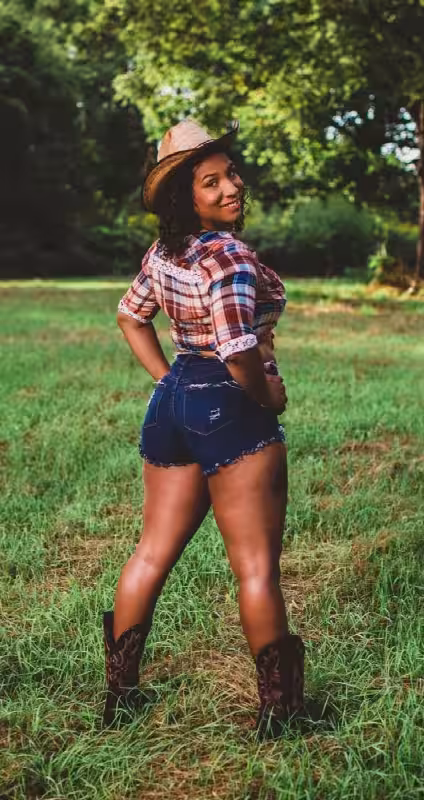 Escort/Massage/S&M Julyssa Joy in Iowa City, IA