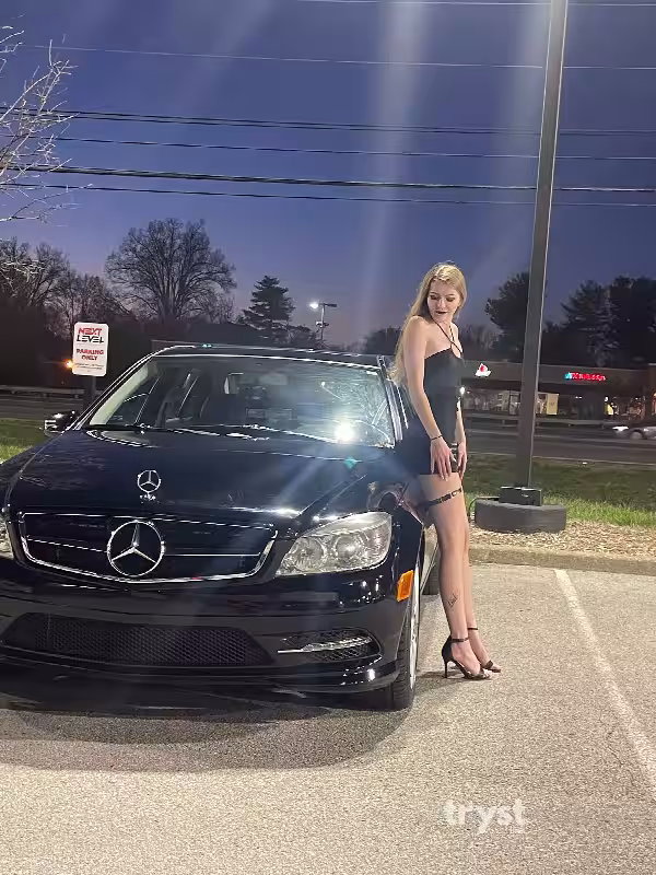 Escort Snowflake in Louisville, KY