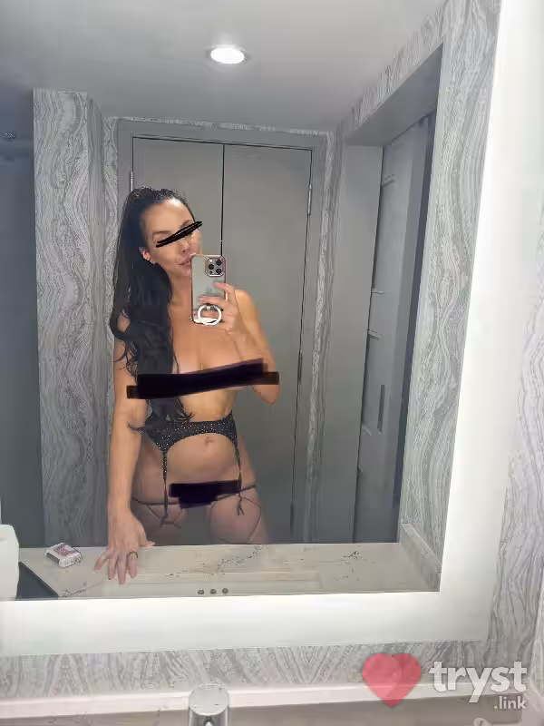 Escort/Massage Karen S in Miami, FL