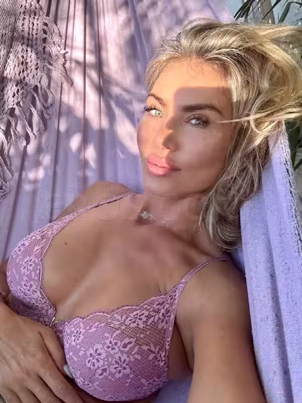 Massage Vivien in Miami, FL