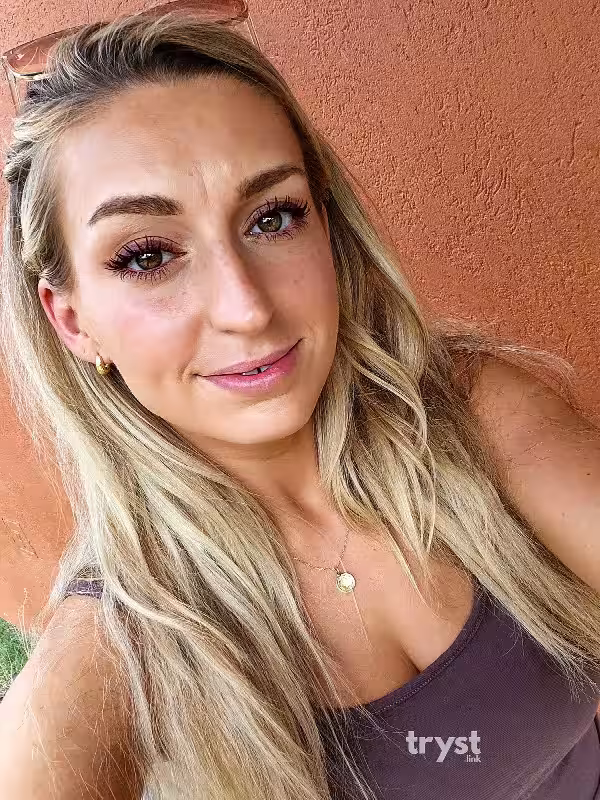 Escort Katie in Middletown, OH