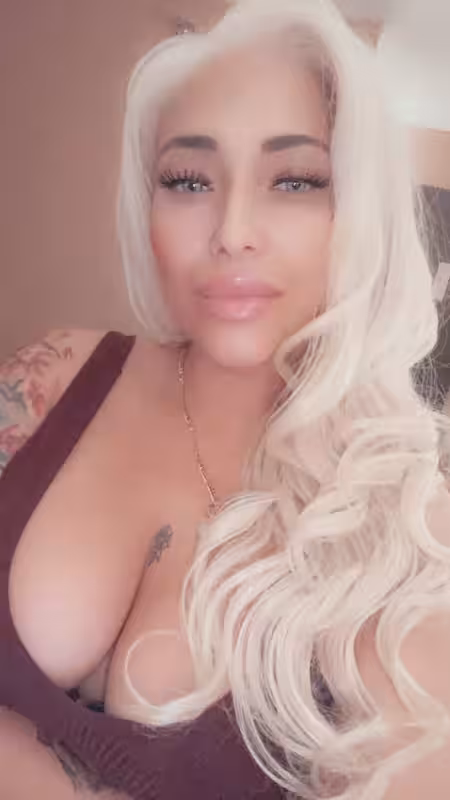 Escort Ally Kat in Minneapolis, MN