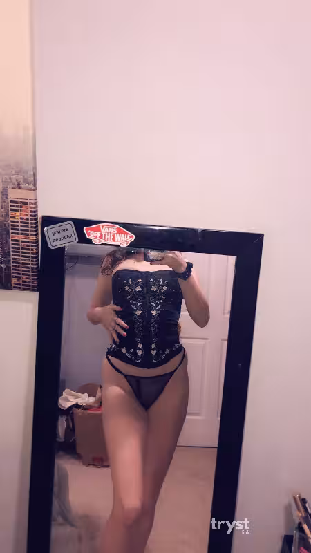 Escort/Massage Selena in Minneapolis, MN