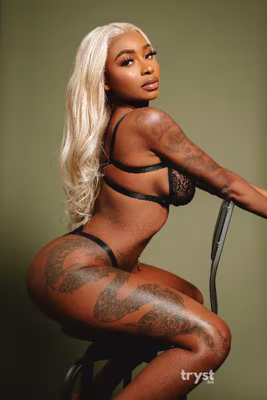 Escort Mya in Minneapolis, MN