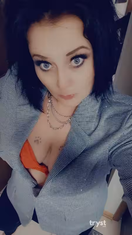 Escort Sabrina in Minneapolis, MN
