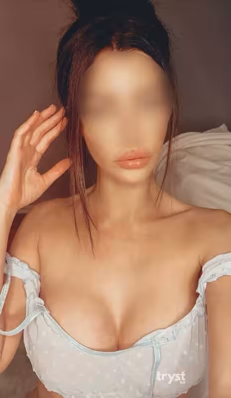 Escort Klara Marceau and Cece in New York City - Manhattan, NY