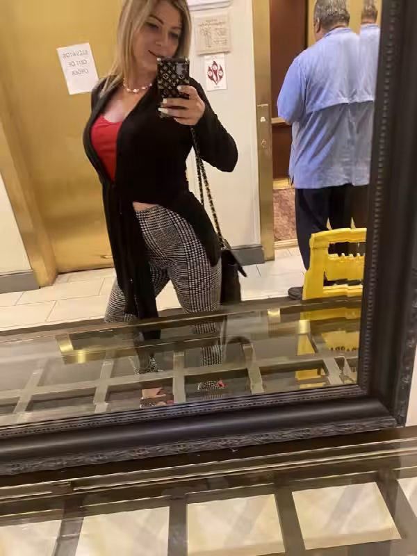 Escort/Massage Leah in North Hollywood, CA