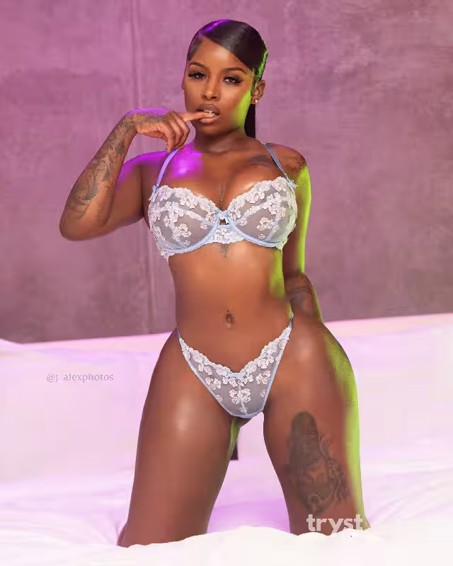 Escort Rayne in Providence, RI