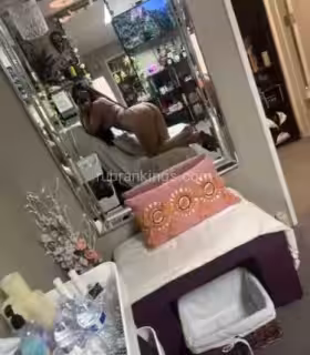 Massage Yoniara in San Diego, CA