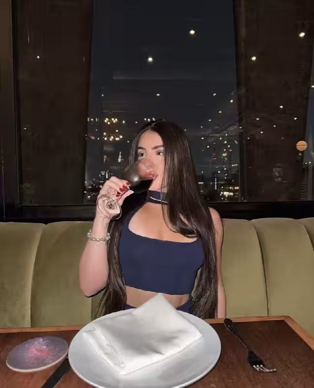 Escort Julia Kess in San Francisco, CA