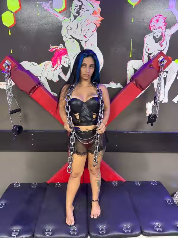 Escort Sarah in Schaumburg, IL