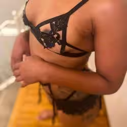Escort Lola Monroe in St. Louis, MO