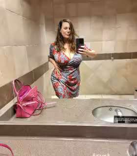 companion/Massage Aphrodite in St. Louis, MO