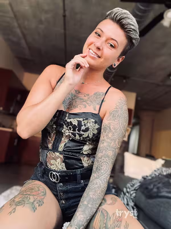 companion/Massage Ziana / Gia in St. Louis, MO