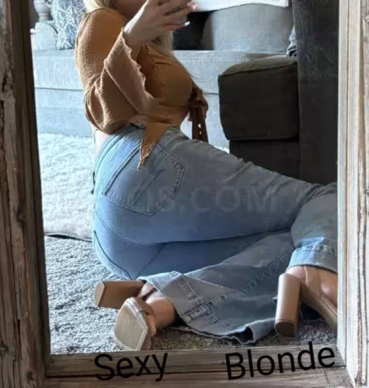 Escort/Massage Shelly / Sexy Blonde in Sterling Heights, MI
