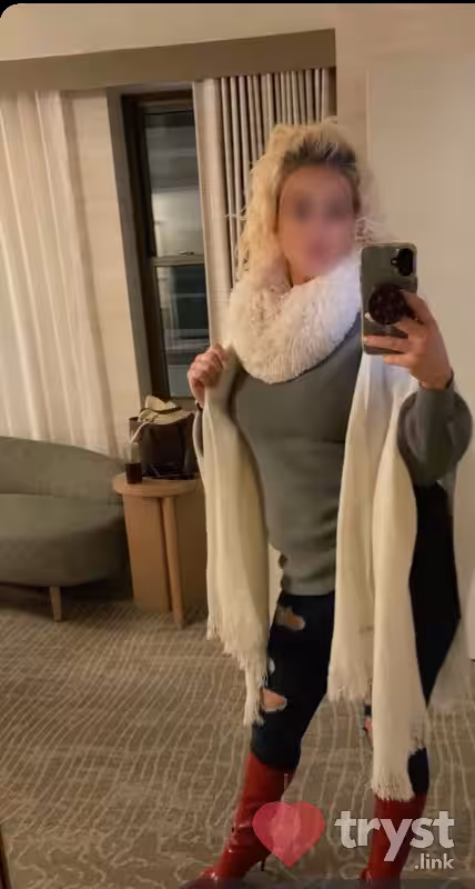 Escort Mandy in Toledo, OH
