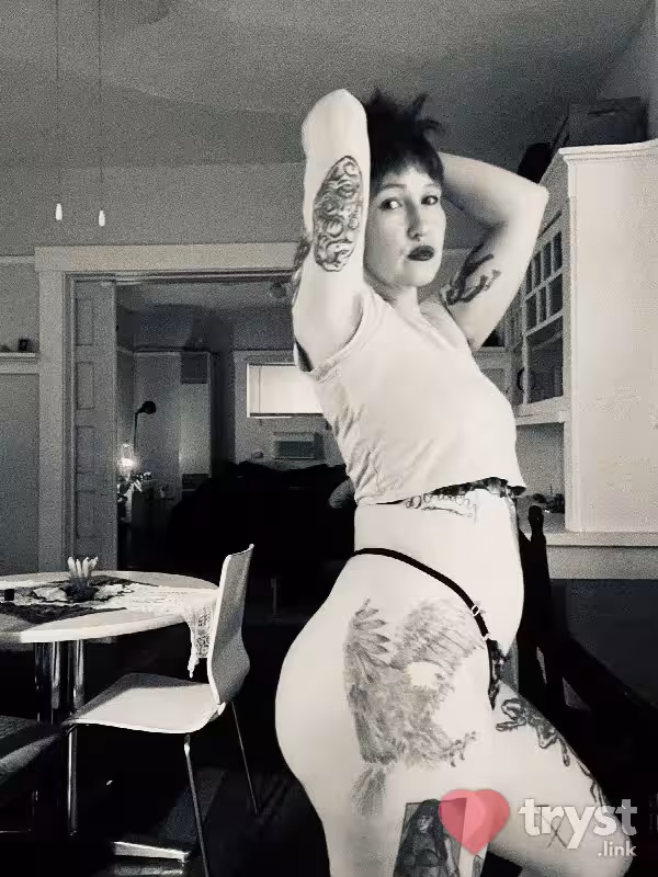 Escort/Massage Leely Moore / Charlie in Tucson, AZ