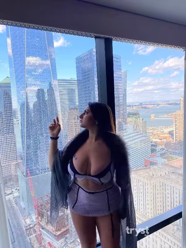 Escort Xenia Hellenic in Waltham, MA