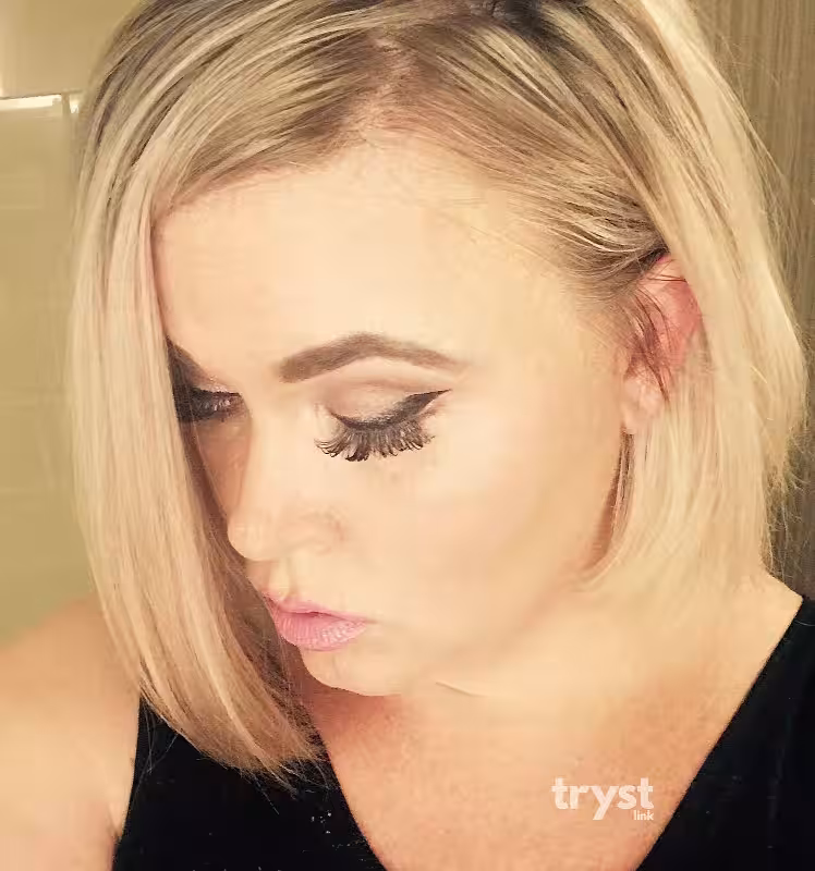 companion/Massage Mackenzie Rose in Woodland Hills, CA