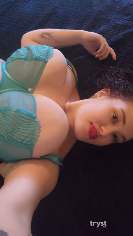 Isla Flores - Escort - Chicago