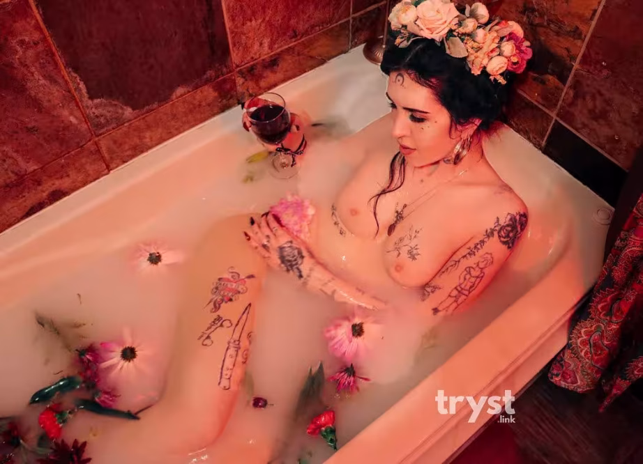 Escort - Ruby Bell - Chicago