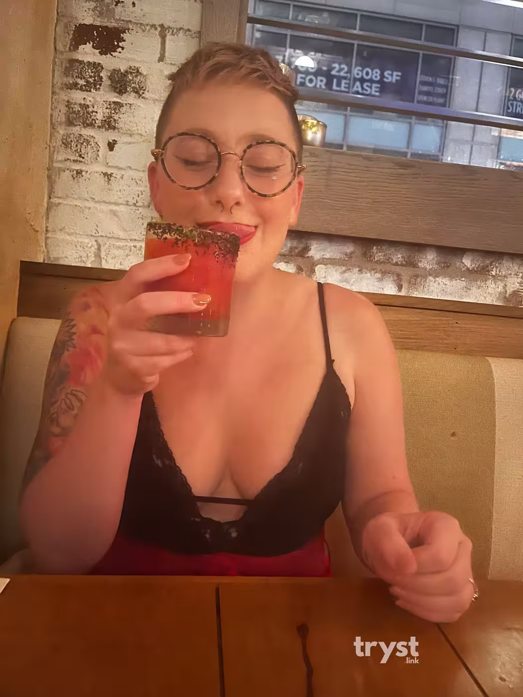 Robyn - Escort - Boston