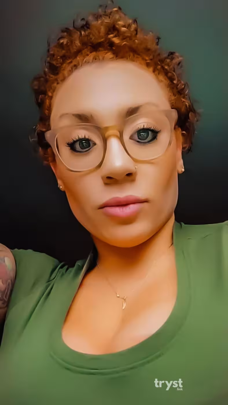 Boston - Mckenna - Escort