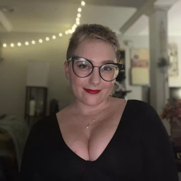 Boston - Robyn - Escort