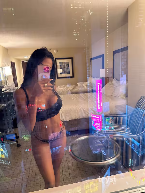 Denver - Escort - Dani De La Cruz