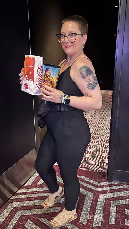 Boston - Robyn - Escort