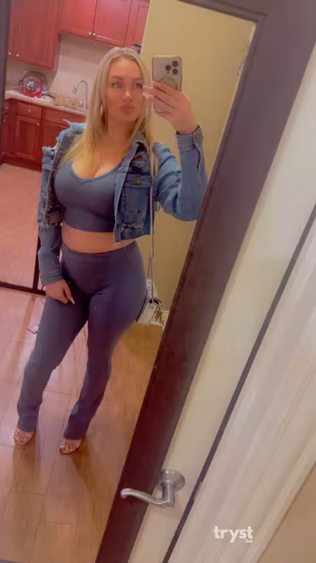 Schaumburg - Escort - Ashley | Kylie King | Alex