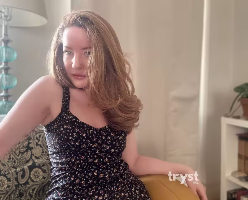 New York City - Manhattan - Escort - Lily Marie | Beth Rose
