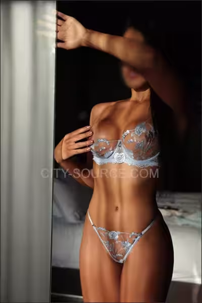 Anitta Rose - Los Angeles - Escort