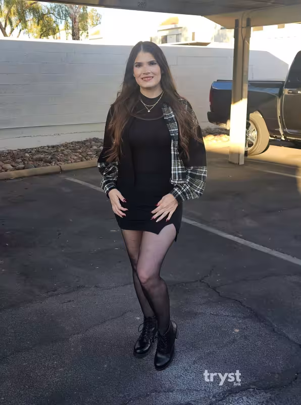 Escort - Sunshine | Mackenzie - Mesa