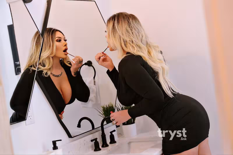 Escort - Kari Fox - Pittsburgh