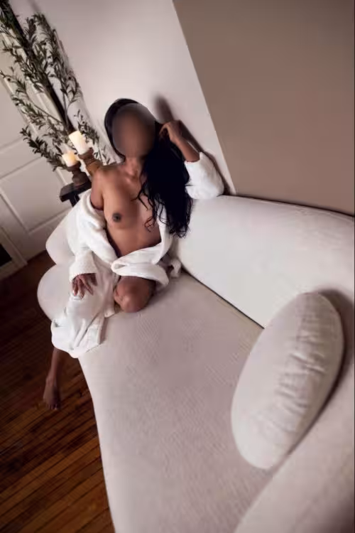Houston - Escort - Aish